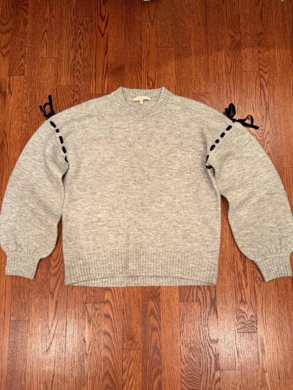 Wayf Light Gray Crewneck Sweater with Bow Detail